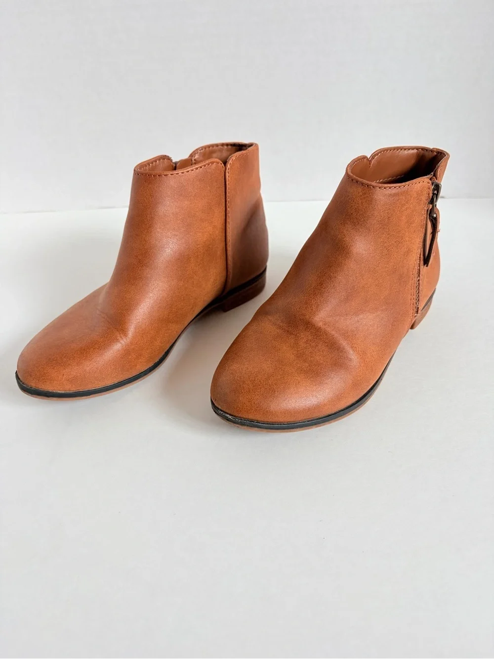 Cat and Jack Boots Chelsea Ankle Booties Round Toe Side Zip Brown Kids Size 13